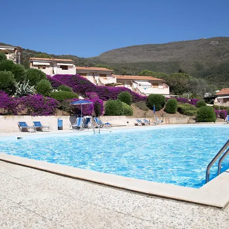 Appartamento Locazione Turistica Cala Rossa.4 *