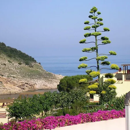 Locazione Turistica Cala Rossa.4